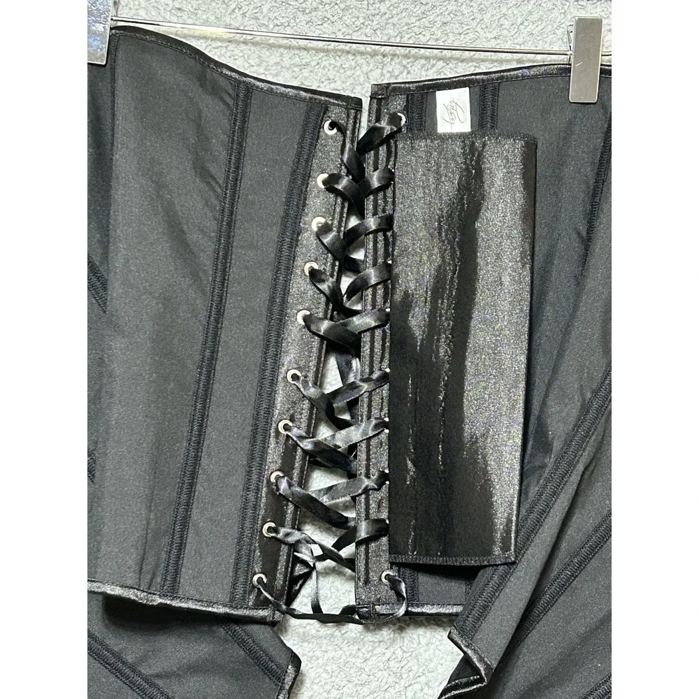 Daisy Corsets Black Satin Lace Up Back & Clasp Up Front Corset SIZE 6XL‎ NEW